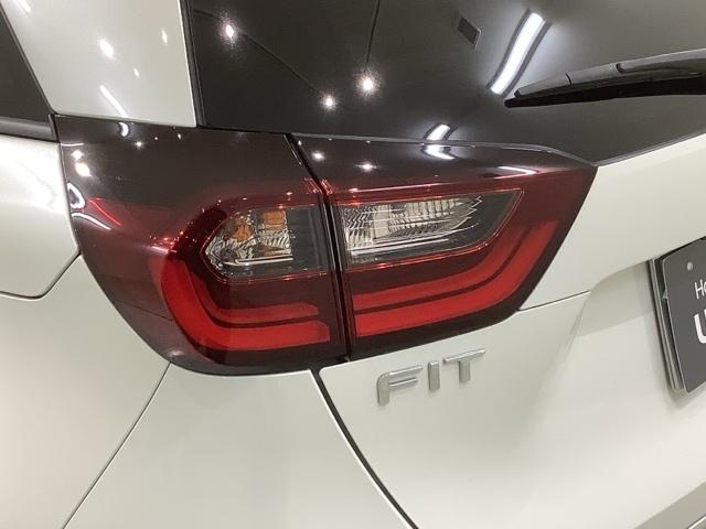 フィット ｅ：ＨＥＶリュクス　Ｈ　ＳＥＮＳＩＮＧ　最長５年保証　ワンオ－ナ－　ナビＶＸＵ－２０５ＦＴｉ　ＴＶ　Ｒカメラ　ＣＤ録音　ＢＴオ－ディオ　ＤＶＤ　ＥＴＣ　ＬＥＤライト　ＶＳＡ　シ－トヒ－タ－　クルコン　アルミ　スマ－トキ－（45枚目）