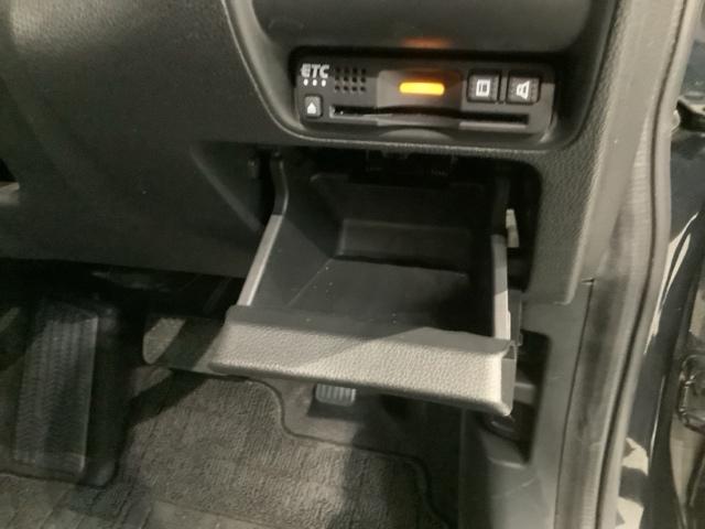 グレイス ハイブリッドＥＸ・ホンダセンシングブラックスタイル　最長５年保証　ワンオ－ナ－　ナビＶＸＭ－１９４ＶＦｉ　ＴＶ　Ｒカメラ　ＢＴオ－ディオ　ＤＶＤ　ＥＴＣ　ＬＥＤライト　ＶＳＡ　シ－トヒ－タ－　クルコン　アルミ　スマ－トキ－　盗難防止装置　整備記録簿（28枚目）