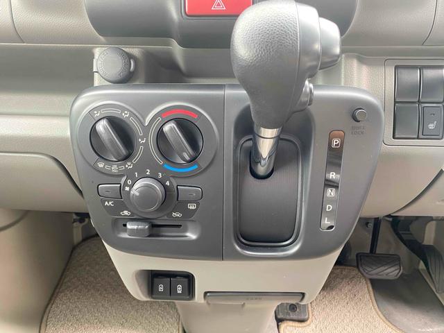 ミニキャブバン G AT 衝突被害軽減システム クリアランスソナー TV 両側スライドドア アイドリングストップ 電動格納ミラー シートヒーター オートライト ESC エアコン パワーウィンドウ 運転席エアバッグ(7枚目)