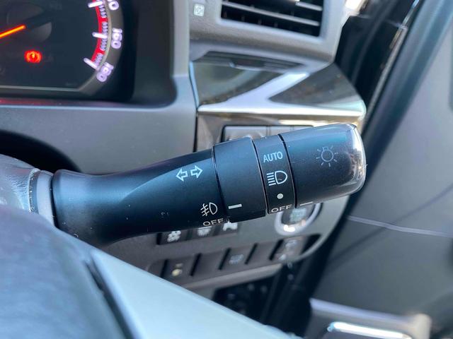 アルファード ２４０Ｓ　タイプゴールドＩＩ　タイヤ新品交換　ＥＴＣ　バックカメラ　ナビ　ＴＶ　クリアランスソナー　オートクルーズコントロール　両側電動スライドドア　ＨＩＤ　サンルーフ　電動リアゲート　スマートキー　電動格納ミラー　後席モニター（25枚目）