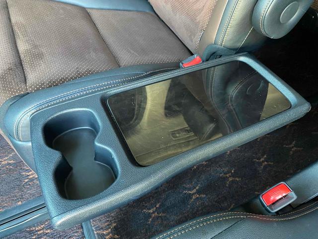 アルファード ２４０Ｓ　タイプゴールドＩＩ　タイヤ新品交換　ＥＴＣ　バックカメラ　ナビ　ＴＶ　クリアランスソナー　オートクルーズコントロール　両側電動スライドドア　ＨＩＤ　サンルーフ　電動リアゲート　スマートキー　電動格納ミラー　後席モニター（37枚目）