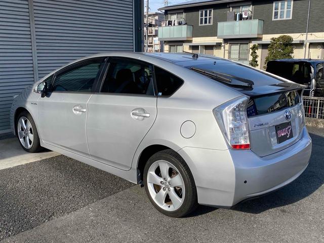 プリウス Sツーリングセレクション ドライブレコーダー ETC クリアランスソナー バックカメラ TV アルミホイール オートライト LEDヘッドランプ ヘッドライトウォッシャー CVT スマートキー 電動格納ミラー 盗難防止システム(16枚目)