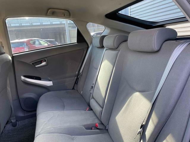 プリウス Sツーリングセレクション ドライブレコーダー ETC クリアランスソナー バックカメラ TV アルミホイール オートライト LEDヘッドランプ ヘッドライトウォッシャー CVT スマートキー 電動格納ミラー 盗難防止システム(29枚目)