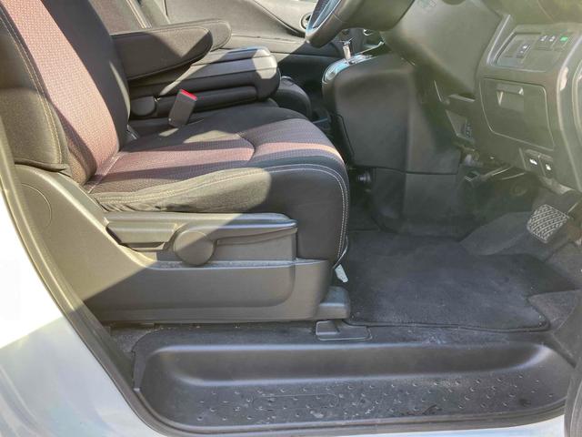 セレナ ハイウェイスター　Ｖセレクション＋セーフティ　ＳＨＶ　ＥＴＣ　バックカメラ　ナビ　ＴＶ　オートクルーズコントロール　レーンアシスト　衝突被害軽減システム　両側電動スライドドア　ＬＥＤヘッドランプ　スマートキー　アイドリングストップ　電動格納ミラー（45枚目）