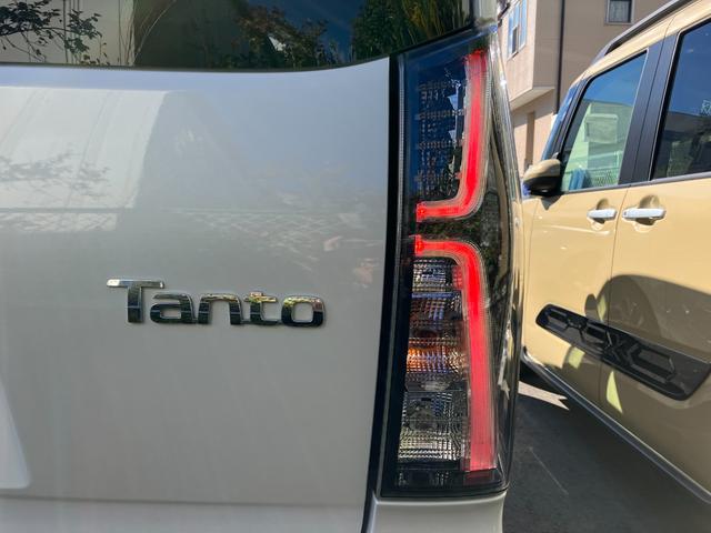 タント カスタムXセレクション スマートアシスト キーフリーシステム LEDヘッドライト 両側パワースライドドア コーナーセンサー ミラクルオープンドア シートバックテーブル(12枚目)