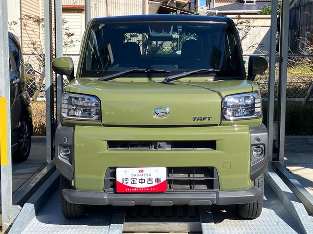 タフト G 15インチアルミホイール オートレベリング機能付フルLEDヘッドランプ LEDフォグランプ 本革巻ステアリングホイール 本革巻インパネセンターシフト TFTカラーマルチインフォメーションディスプレイ(3枚目)