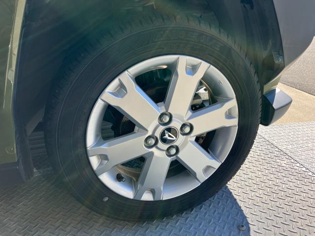 タフト G 15インチアルミホイール オートレベリング機能付フルLEDヘッドランプ LEDフォグランプ 本革巻ステアリングホイール 本革巻インパネセンターシフト TFTカラーマルチインフォメーションディスプレイ(13枚目)