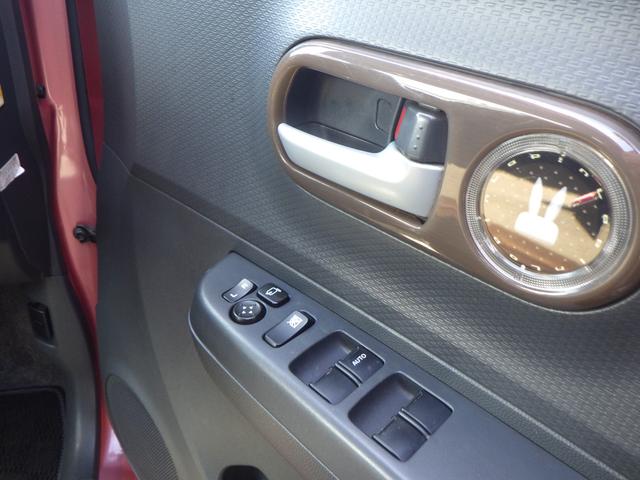 アルトラパン Ｘ　１年保証付　走行４６千Ｋｍ　前後ドライブレコーダー　純正オーディオ　ＣＤ再生　ラジオ　スマートキー　プッシュスタート　社外アルミホイール　電動格納ミラー　ウィンカーミラー　バニティミラー　ベンチシート（15枚目）