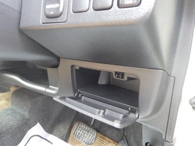 ミラジーノ プレミアムＸ　１年保証付　純正オーディオ　ＣＤ再生　ラジオ　電動格納ミラー　フォグランプ　バニティミラー　社外アルミホイール　パワーウィンドウ　ウィンカーミラー　ヘッドライトレベライザー　運転席・助手席エアバッグ（40枚目）