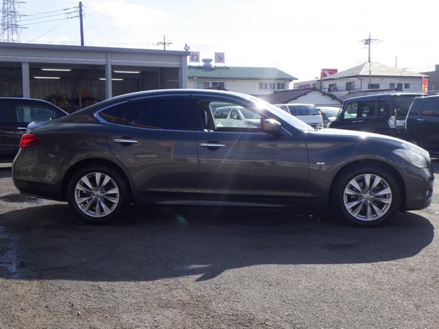 フーガ ２５０ＧＴ　１年保証付　純正ＨＤＤナビ　バックカメラ　ＥＴＣ　Ｂｌｕｅｔｏｏｔｈ　ＣＤ再生・録音　レザーシート　シートエアコン　シートヒーター　ステアリングスイッチ　オートライト　オートエアコン　フォグランプ（6枚目）