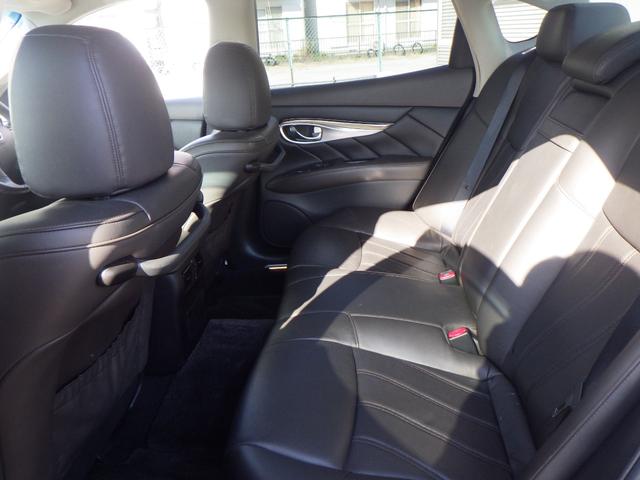 フーガ ２５０ＧＴ　１年保証付　純正ＨＤＤナビ　バックカメラ　ＥＴＣ　Ｂｌｕｅｔｏｏｔｈ　ＣＤ再生・録音　レザーシート　シートエアコン　シートヒーター　ステアリングスイッチ　オートライト　オートエアコン　フォグランプ（42枚目）