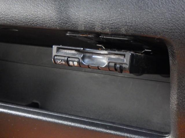 ゼスト スポーツGターボ 1年保証付 ETC 純正オーディオ CD再生 ラジオ HIDヘッドライト キーレスエントリー 社外アルミホイール 電動格納ミラー バニティミラー ベンチシート エアコン 運転席・助手席エアバッグ(18枚目)