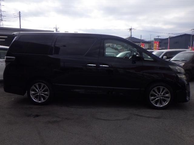 ヴェルファイア ２．４Ｚ　プラチナセレクションＩＩ　１年保証付　純正ＨＤＤナビ　フルセグＴＶ　バックカメラ　Ｂｌｕｅｔｏｏｔｈ　フリップダウンモニター　ＥＴＣ　両側パワースライドドア　ＣＤ・ＤＶＤ再生　パワーバックドア　スマートキー　プッシュスタート（7枚目）