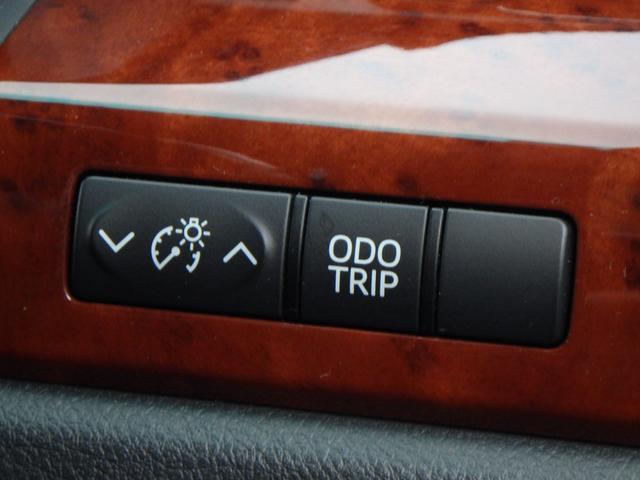 ヴェルファイア ２．４Ｚ　プラチナセレクションＩＩ　１年保証付　純正ＨＤＤナビ　フルセグＴＶ　バックカメラ　Ｂｌｕｅｔｏｏｔｈ　フリップダウンモニター　ＥＴＣ　両側パワースライドドア　ＣＤ・ＤＶＤ再生　パワーバックドア　スマートキー　プッシュスタート（31枚目）