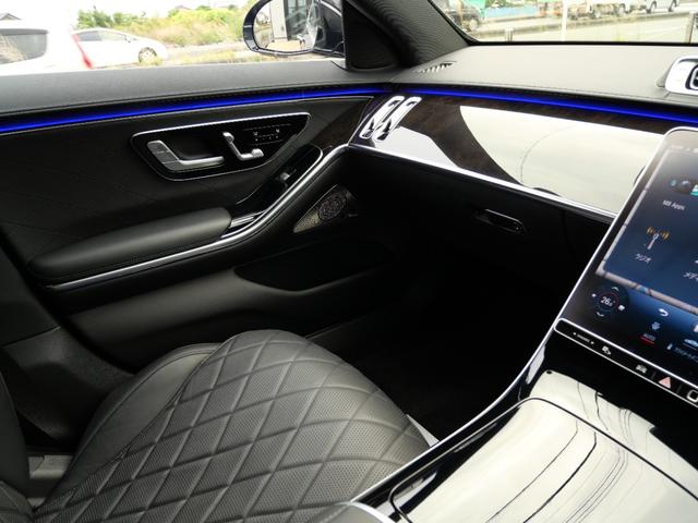 Ｓクラス Ｓ４００ｄ　４マチック　ＡＭＧライン　ＡＭＧライン　レザーエクスクルーシブＰＫＧ　パノラマルーフ　純正２０インチＡＷ　ブルメスターサラウンド　ＨＵＤ　フルセグ　ＥＴＣ２．０　Ｂカメラ　３６０度カメラ　保証書／取説／合鍵／ワンオーナー（33枚目）