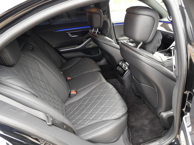 Ｓクラス Ｓ４００ｄ　４マチック　ＡＭＧライン　ＡＭＧライン　レザーエクスクルーシブＰＫＧ　パノラマルーフ　純正２０インチＡＷ　ブルメスターサラウンド　ＨＵＤ　フルセグ　ＥＴＣ２．０　Ｂカメラ　３６０度カメラ　保証書／取説／合鍵／ワンオーナー（46枚目）