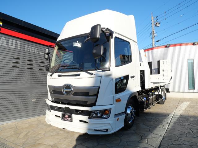 ヒノレンジャー 　ハイルーフ（標準キャブ）、ラバーマット付、ＥＴＣ２．０　ドラレコ　燃料タンク２００Ｌ　リアエアサス　遮光カーテン（ラウンド、センター、リア）、高機能シート（エアサス）、シートヒーター　フェイクレザー（2枚目）