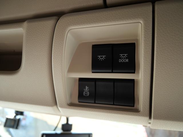 ヒノレンジャー 　ハイルーフ（標準キャブ）、ラバーマット付、ＥＴＣ２．０　ドラレコ　燃料タンク２００Ｌ　リアエアサス　遮光カーテン（ラウンド、センター、リア）、高機能シート（エアサス）、シートヒーター　フェイクレザー（22枚目）