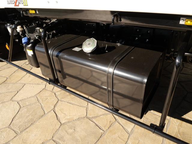 ヒノレンジャー 　ハイルーフ（標準キャブ）、ラバーマット付、ＥＴＣ２．０　ドラレコ　燃料タンク２００Ｌ　リアエアサス　遮光カーテン（ラウンド、センター、リア）、高機能シート（エアサス）、シートヒーター　フェイクレザー（41枚目）