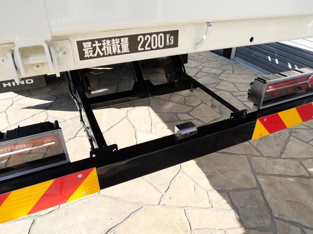 ヒノレンジャー 　ハイルーフ（標準キャブ）、ラバーマット付、ＥＴＣ２．０　ドラレコ　燃料タンク２００Ｌ　リアエアサス　遮光カーテン（ラウンド、センター、リア）、高機能シート（エアサス）、シートヒーター　フェイクレザー（49枚目）