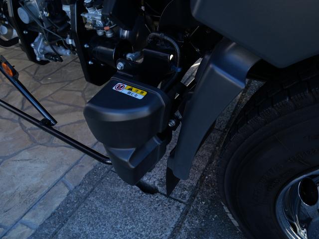 ヒノレンジャー 　ハイルーフ（標準キャブ）、ラバーマット付、ＥＴＣ２．０　ドラレコ　燃料タンク２００Ｌ　リアエアサス　遮光カーテン（ラウンド、センター、リア）、高機能シート（エアサス）、シートヒーター　フェイクレザー（52枚目）