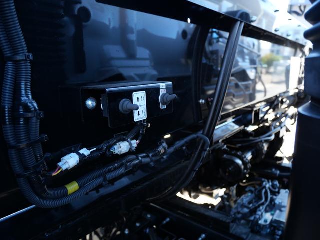 ヒノレンジャー 　ハイルーフ（標準キャブ）、ラバーマット付、ＥＴＣ２．０　ドラレコ　燃料タンク２００Ｌ　リアエアサス　遮光カーテン（ラウンド、センター、リア）、高機能シート（エアサス）、シートヒーター　フェイクレザー（74枚目）