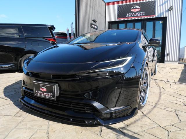 プリウス Ｚ　ＲＯＷＥＮフルエアロ／ルーフスポイラー／リアスポイラー／Ｆカーボンフード　ＡＩＭＧＡＩＮ／２０インチＧＴＭリバースリムハイバーブラック色　ＰＵＳＨ車高調　キャンディーキャリパーカバー　パノラマルーフ（10枚目）