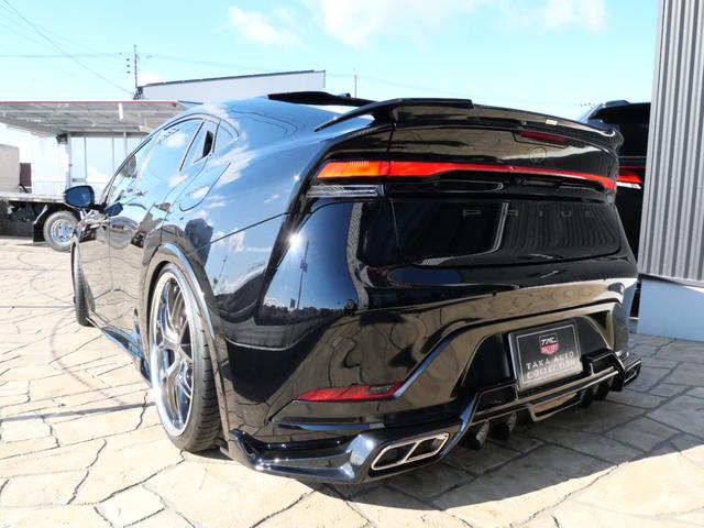 プリウス Ｚ　ＲＯＷＥＮフルエアロ／ルーフスポイラー／リアスポイラー／Ｆカーボンフード　ＡＩＭＧＡＩＮ／２０インチＧＴＭリバースリムハイバーブラック色　ＰＵＳＨ車高調　キャンディーキャリパーカバー　パノラマルーフ（22枚目）