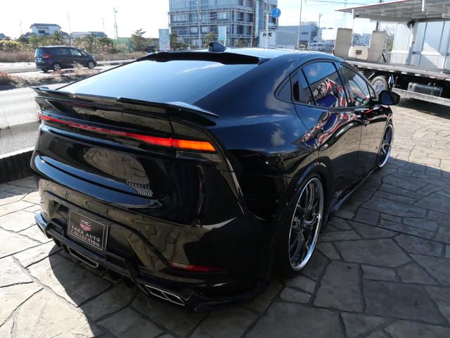 プリウス Ｚ　ＲＯＷＥＮフルエアロ／ルーフスポイラー／リアスポイラー／Ｆカーボンフード　ＡＩＭＧＡＩＮ／２０インチＧＴＭリバースリムハイバーブラック色　ＰＵＳＨ車高調　キャンディーキャリパーカバー　パノラマルーフ（32枚目）