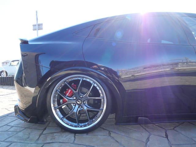 プリウス Ｚ　ＲＯＷＥＮフルエアロ／ルーフスポイラー／リアスポイラー／Ｆカーボンフード　ＡＩＭＧＡＩＮ／２０インチＧＴＭリバースリムハイバーブラック色　ＰＵＳＨ車高調　キャンディーキャリパーカバー　パノラマルーフ（47枚目）