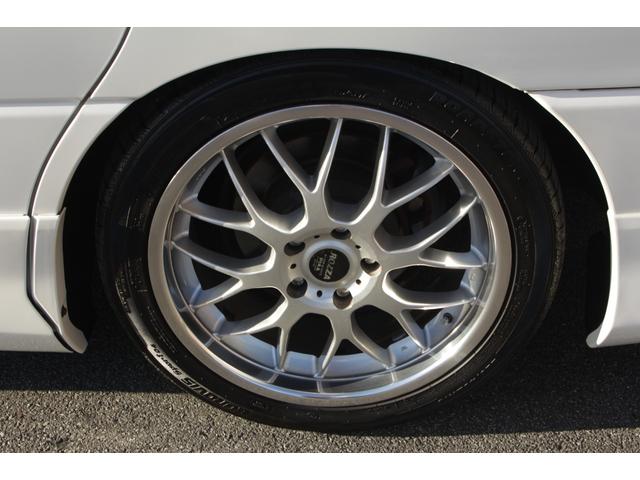 エスティマL(トヨタ)アエラス プレミアム PIAA18インチアルミ