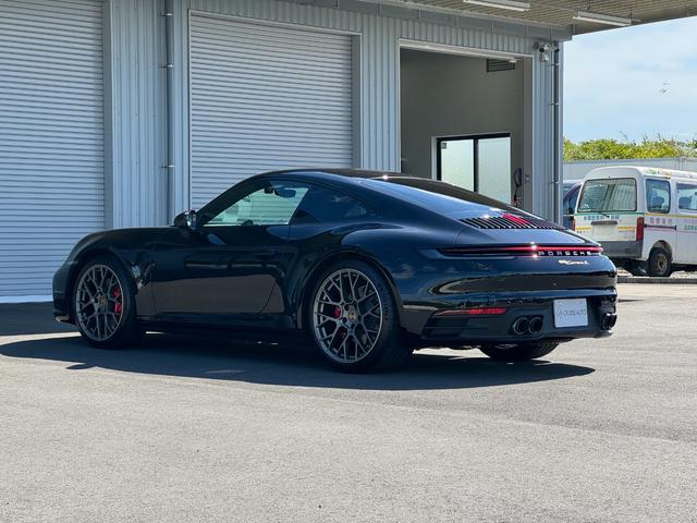 ９１１ 　カレラ　Ｓ　ＰＤＫ｜スポクロ｜レザーインテリア｜２０／２１インチＲＳスパイダーＡＷ｜シートベンチレーション＆ヒーター｜ＳｐｏｒｔＤｅｓｉｇｎフロントエプロン｜ロゴドアカーテシ｜スポーツテールパイプ｜（13枚目）