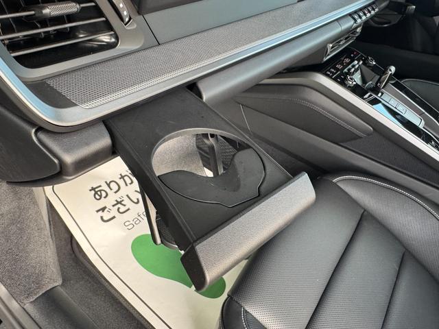 ９１１ 　カレラ　Ｓ　ＰＤＫ｜スポクロ｜レザーインテリア｜２０／２１インチＲＳスパイダーＡＷ｜シートベンチレーション＆ヒーター｜ＳｐｏｒｔＤｅｓｉｇｎフロントエプロン｜ロゴドアカーテシ｜スポーツテールパイプ｜（73枚目）