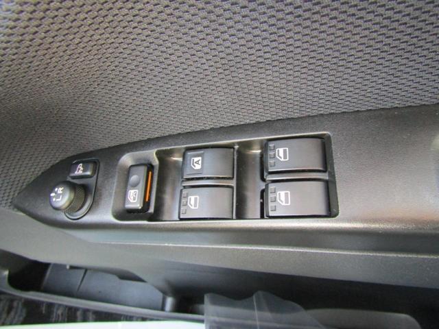 カスタム RS 1年保証付 走行74千km ターボ車 HIDヘッドライト スマートキー ETC 社外15インチアルミホイール MOMOステアリング オートエアコン 電動格納ミラー ベンチシート タイミングチェーン車(14枚目)