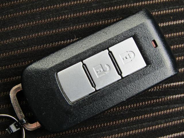 ハイウェイスター Gターボ 1年保証付 全周囲カメラ HIDヘッドライト オートライト ターボ車 スマートキー 地デジTV 純正15インチアルミホイール ETC プッシュスタート ESC ベンチシート電動格納ミラー ABS(13枚目)