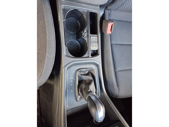 ゴルフトゥーラン ドライブレコーダー ナビ キーレスエントリー アイドリングストップ 電動格納ミラー 3列シート AT ルーフレール アルミホイール CD USB エアコン パワーステアリング パワーウィンドウ(6枚目)