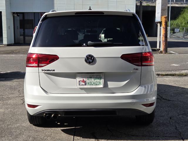 ゴルフトゥーラン ドライブレコーダー ナビ キーレスエントリー アイドリングストップ 電動格納ミラー 3列シート AT ルーフレール アルミホイール CD USB エアコン パワーステアリング パワーウィンドウ(16枚目)