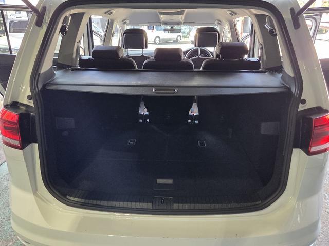 ゴルフトゥーラン ドライブレコーダー ナビ キーレスエントリー アイドリングストップ 電動格納ミラー 3列シート AT ルーフレール アルミホイール CD USB エアコン パワーステアリング パワーウィンドウ(19枚目)