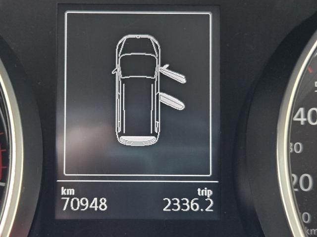 ゴルフトゥーラン ドライブレコーダー ナビ キーレスエントリー アイドリングストップ 電動格納ミラー 3列シート AT ルーフレール アルミホイール CD USB エアコン パワーステアリング パワーウィンドウ(21枚目)