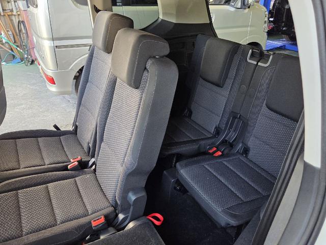 ゴルフトゥーラン ドライブレコーダー ナビ キーレスエントリー アイドリングストップ 電動格納ミラー 3列シート AT ルーフレール アルミホイール CD USB エアコン パワーステアリング パワーウィンドウ(24枚目)