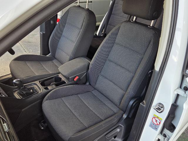 ゴルフトゥーラン ドライブレコーダー ナビ キーレスエントリー アイドリングストップ 電動格納ミラー 3列シート AT ルーフレール アルミホイール CD USB エアコン パワーステアリング パワーウィンドウ(26枚目)