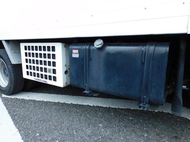 タイタントラック １．５ｔ小型‐５度中温冷蔵冷凍車　サイドドア　バックカメラ　小型サイズ車両（10枚目）