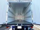 ダイナトラック 3t冷蔵冷凍車格納ゲート(5枚目)