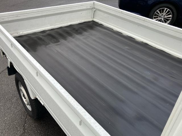 ＮＴ１００クリッパートラック ＤＸ　セーフティパッケージ　オートマ　エアコン　パワステ　衝突軽減ブレーキ　前後ソナー　荷台ゴムマット　車検整備済み　オイル／エレメント／ブレーキオイル／バッテリー／プラグ／ワイパーゴム交換済み（13枚目）