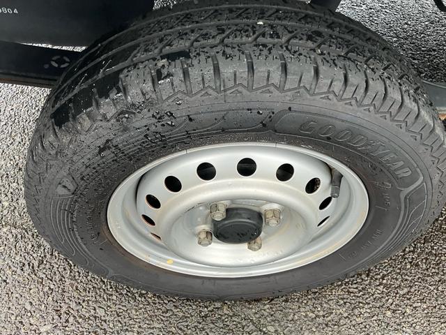 ＮＴ１００クリッパートラック ＤＸ　セーフティパッケージ　オートマ　エアコン　パワステ　衝突軽減ブレーキ　前後ソナー　荷台ゴムマット　車検整備済み　オイル／エレメント／ブレーキオイル／バッテリー／プラグ／ワイパーゴム交換済み（14枚目）