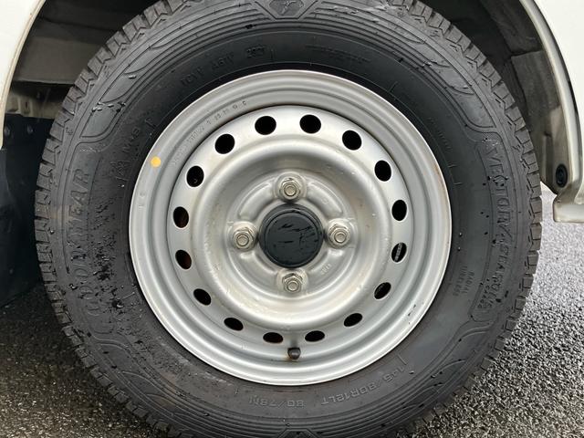 ＮＴ１００クリッパートラック ＤＸ　セーフティパッケージ　オートマ　エアコン　パワステ　衝突軽減ブレーキ　前後ソナー　荷台ゴムマット　車検整備済み　オイル／エレメント／ブレーキオイル／バッテリー／プラグ／ワイパーゴム交換済み（17枚目）