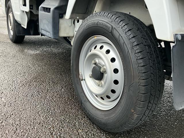 ＮＴ１００クリッパートラック ＤＸ　セーフティパッケージ　オートマ　エアコン　パワステ　衝突軽減ブレーキ　前後ソナー　荷台ゴムマット　車検整備済み　オイル／エレメント／ブレーキオイル／バッテリー／プラグ／ワイパーゴム交換済み（36枚目）