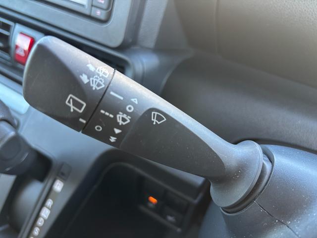 タント X 14インチフルホイールキャップ フルLEDヘッドランプ オート格納式カラードドアミラー 左側パワースライドドア TFTカラーマルチインフォメーションディスプレイ フルファブリックシート(17枚目)