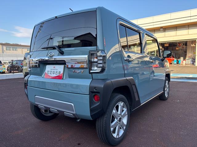 タフト G クロムベンチャー メッキドアアウターハンドル 15インチアルミホイール オートレベリング機能付フルLEDヘッドランプ LEDフォグランプ 本革巻ステアリングホイール 本革巻インパネセンターシフト(5枚目)