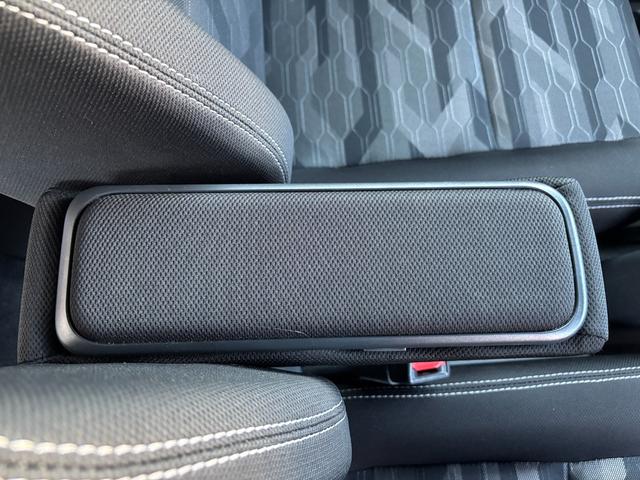 タフト G クロムベンチャー メッキドアアウターハンドル 15インチアルミホイール オートレベリング機能付フルLEDヘッドランプ LEDフォグランプ 本革巻ステアリングホイール 本革巻インパネセンターシフト(30枚目)